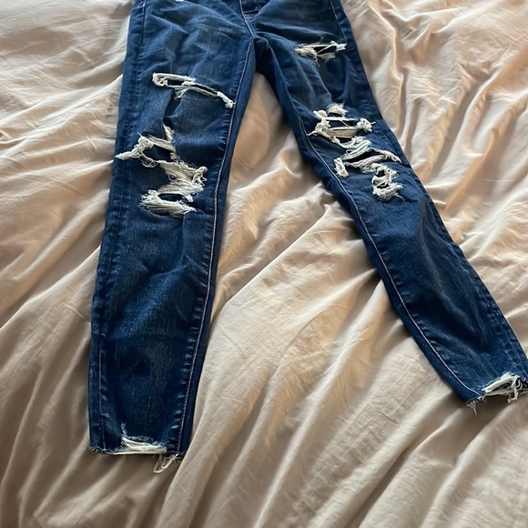 American Eagle juniors jeans - Picture 2 of 3